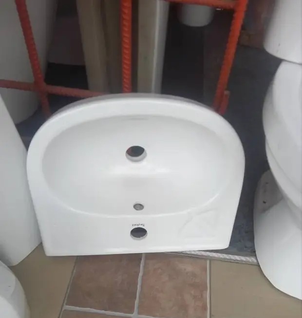 Basin-And-Pedestal₦-10500-2.jpg - Etiti