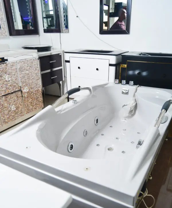 Jacuzzi₦-550000.jpg - Etiti